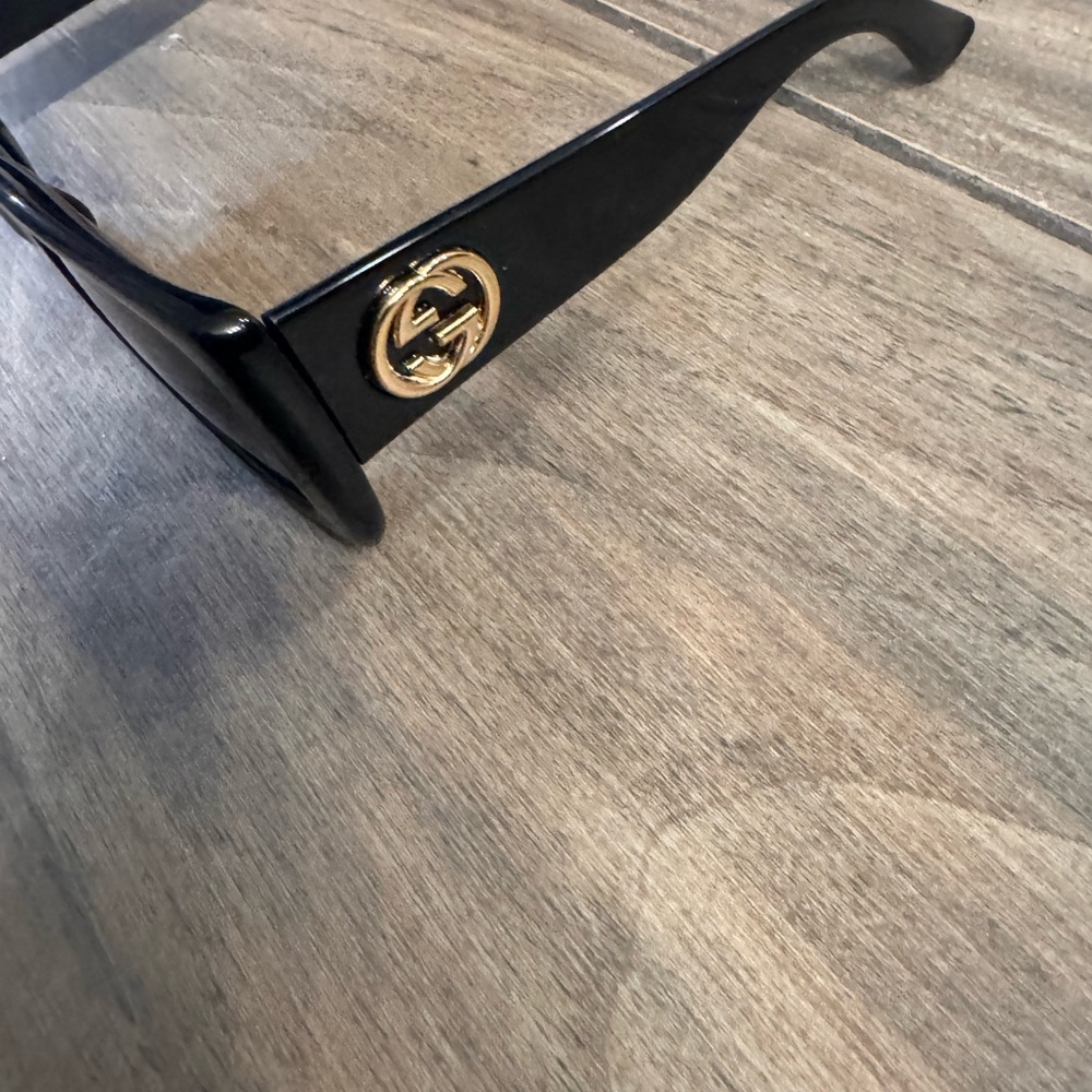 Gucci Black Square Sunglasses - Picture 6 of 8